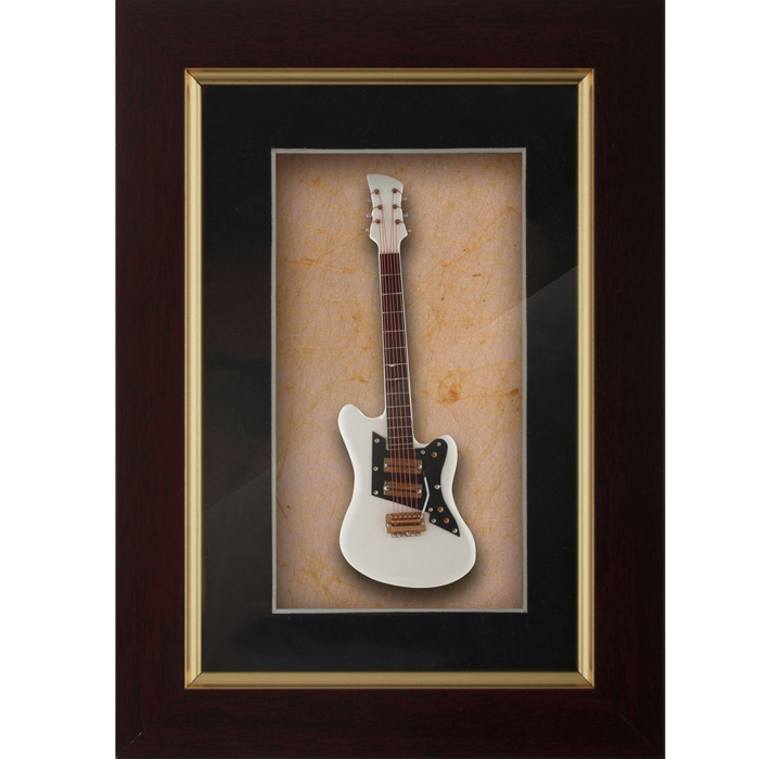 Photo frame and decorative picture frame stan